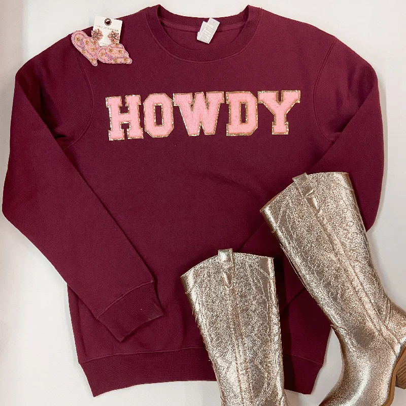 Howdy Chenille Letter Graphic Sweatshirt with Long Sleeves in Maroon